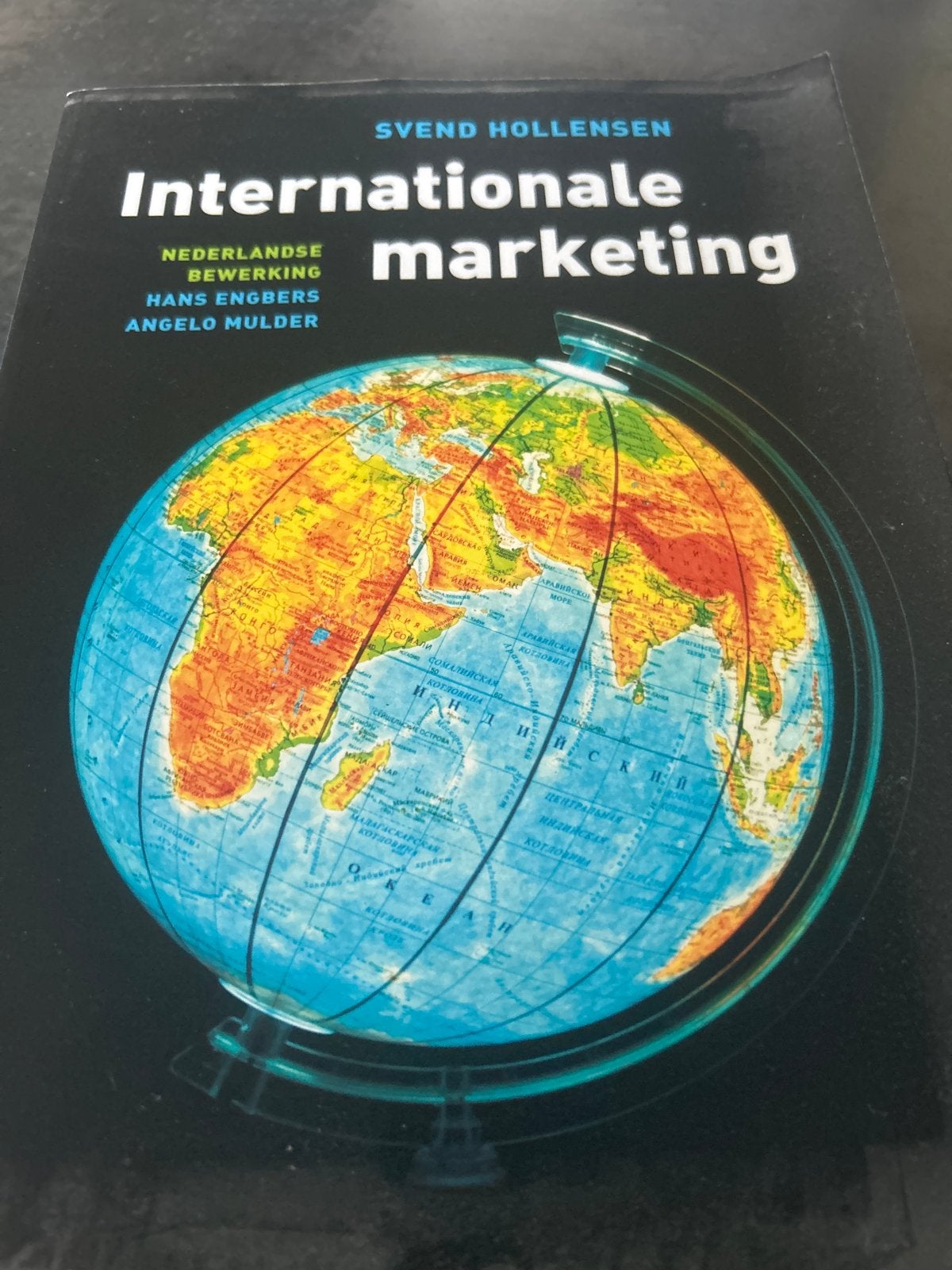 Internationale marketing - Sven Hollensen, Ophalen of Verzenden, Gelezen, Economie en Marketing
