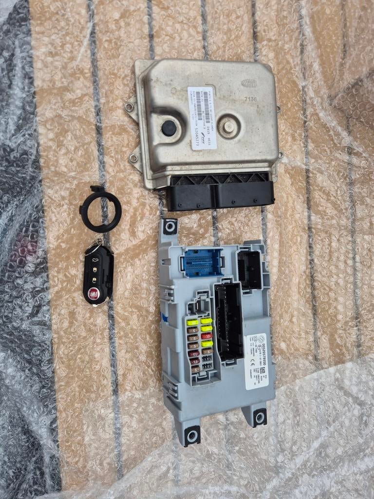 Fiat Punto BCM ECU Sleutel Startonderbreker Set, Auto-onderdelen, Elektronica en Kabels, Ophalen of Verzenden