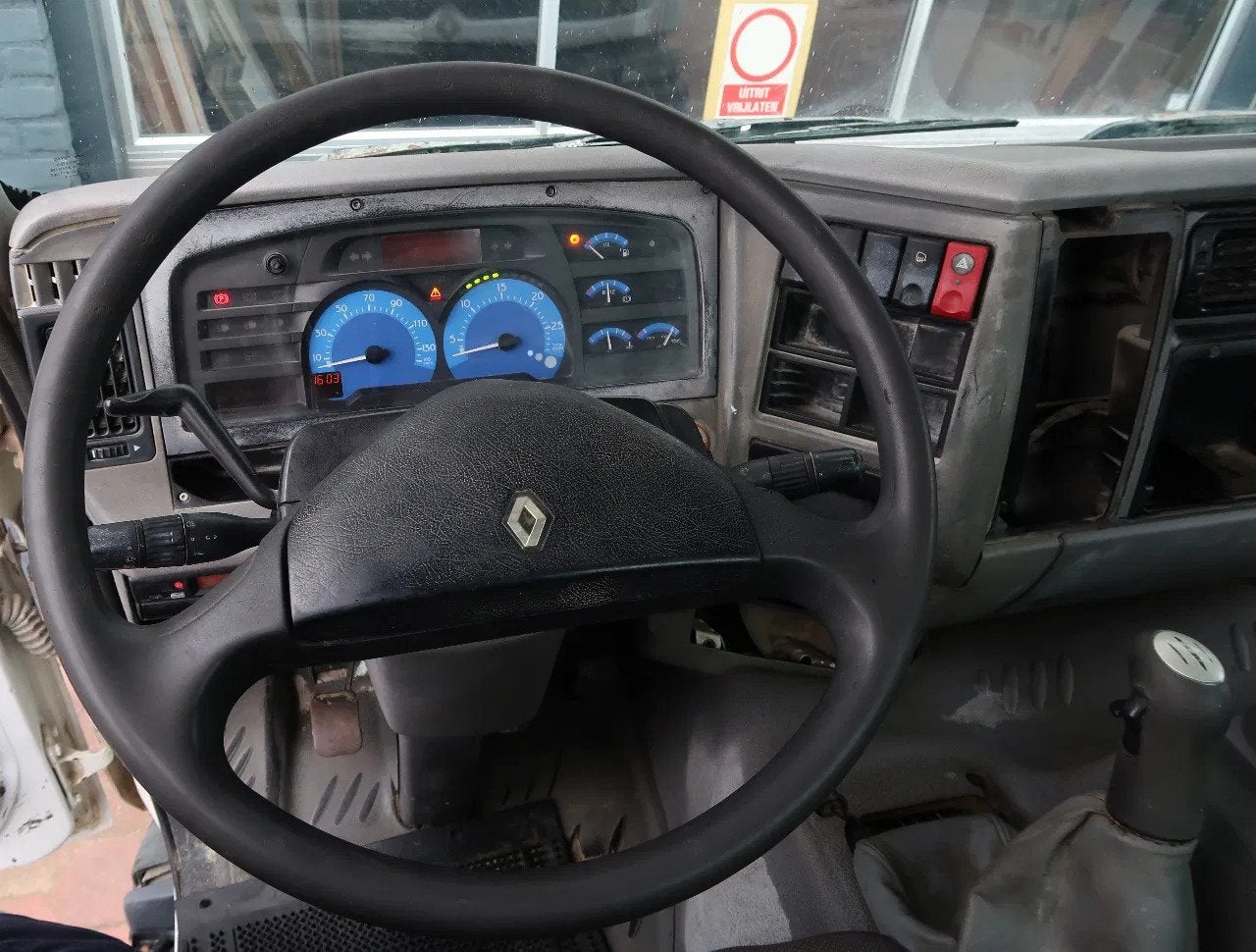 Renault Kerax 370 8X4/ MIXER/ BARYVAL 9 M3/ CRUISE CONTROL/, Auto's, Vrachtwagens, 370 pk, Achterwielaandrijving, Renault, Wit