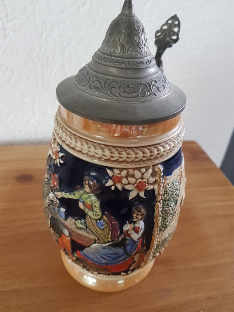 Vintage Duitse Bierpullen met Tinnen Deksel en Reliëf, Ophalen of Verzenden