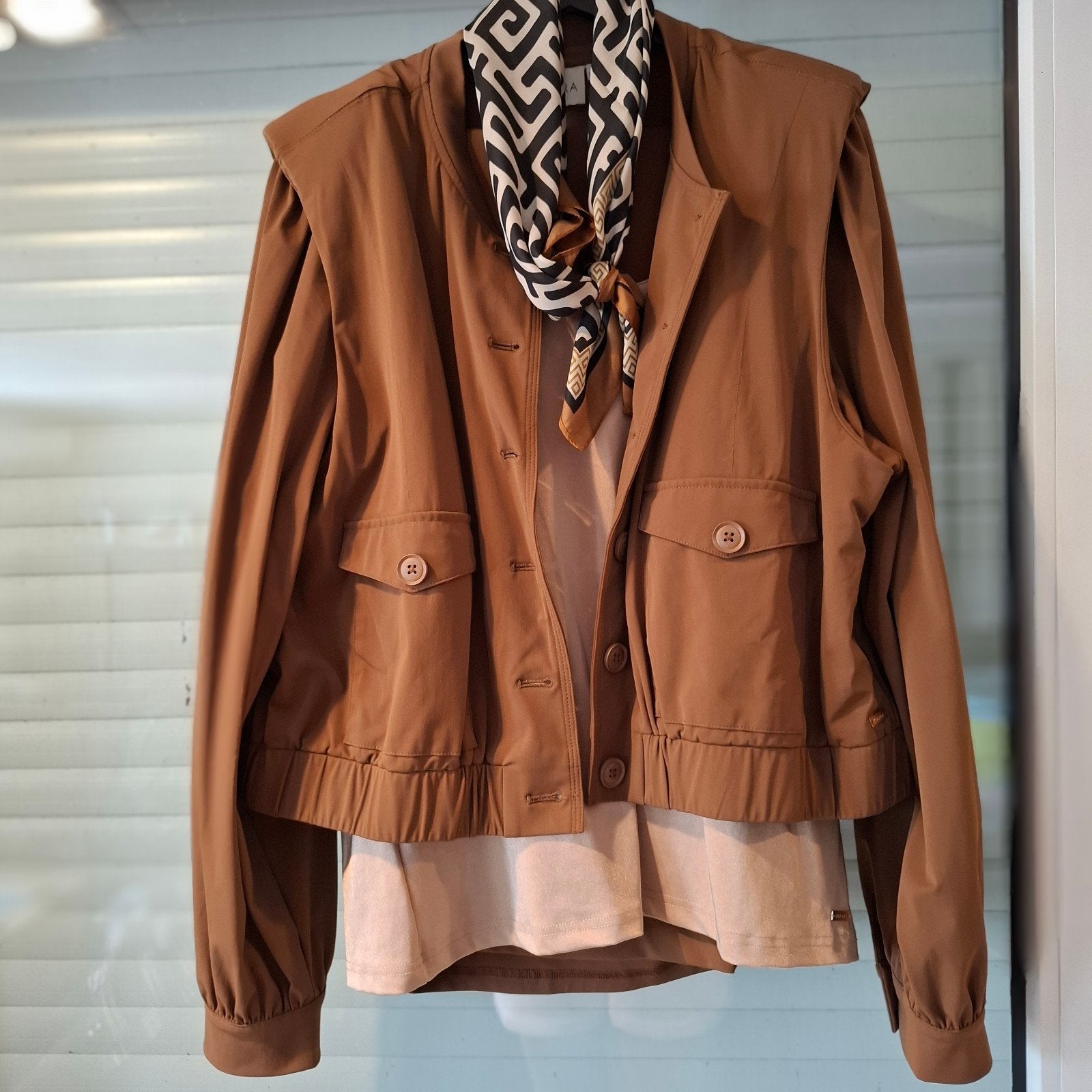 Kimara travelstof camel/bruin broekpak met 2 tops, mt XXL, Bruin, Kimara, Maat 46/48 (XL) of groter, Ophalen of Verzenden
