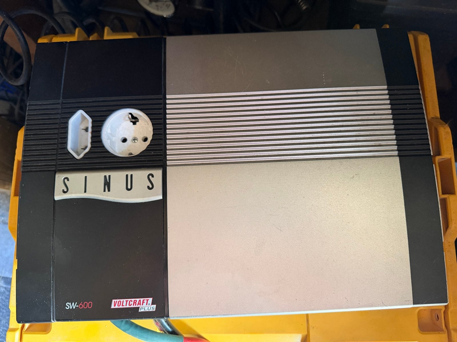 Voltcraft Sinus SW-600 Omvormer - Gebruikt, Ophalen of Verzenden, Gebruikt