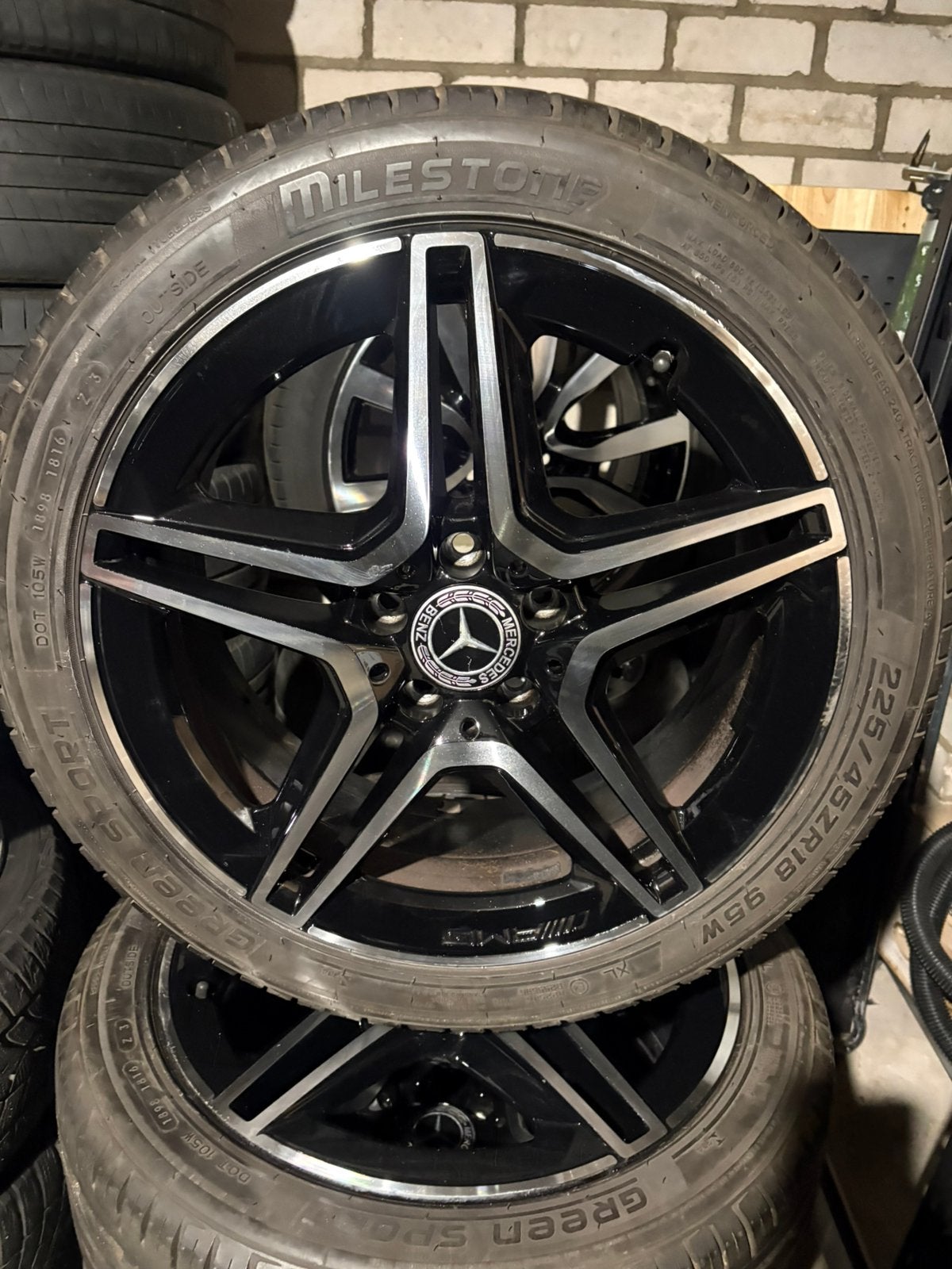 Origineel Mercedes A B Cla Gla Klasse Velgen 225 45 18, Auto-onderdelen, 18 inch, Total Car Expert, Banden en Velgen, Totalcarexpert@hotmail.com
