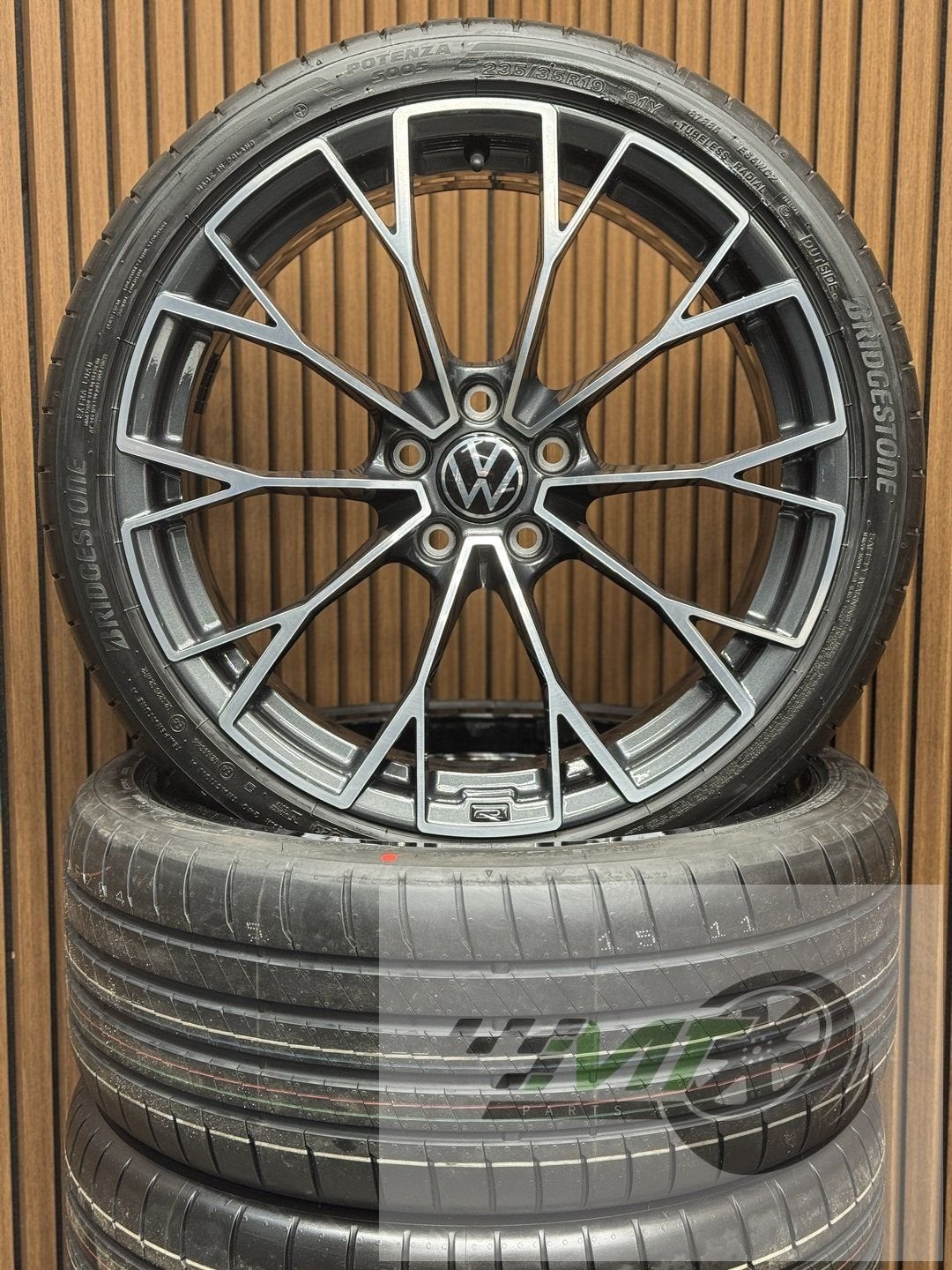 19" Vw Golf R GTI WARMENAU estoril queenstown 235 35 OEM, 19 inch, -, -, Banden en Velgen
