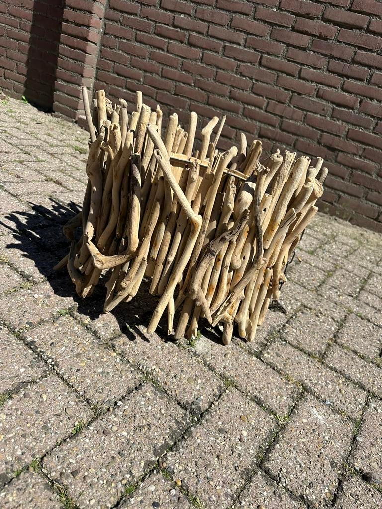 Handgemaakte drijfhout lamp, Ophalen