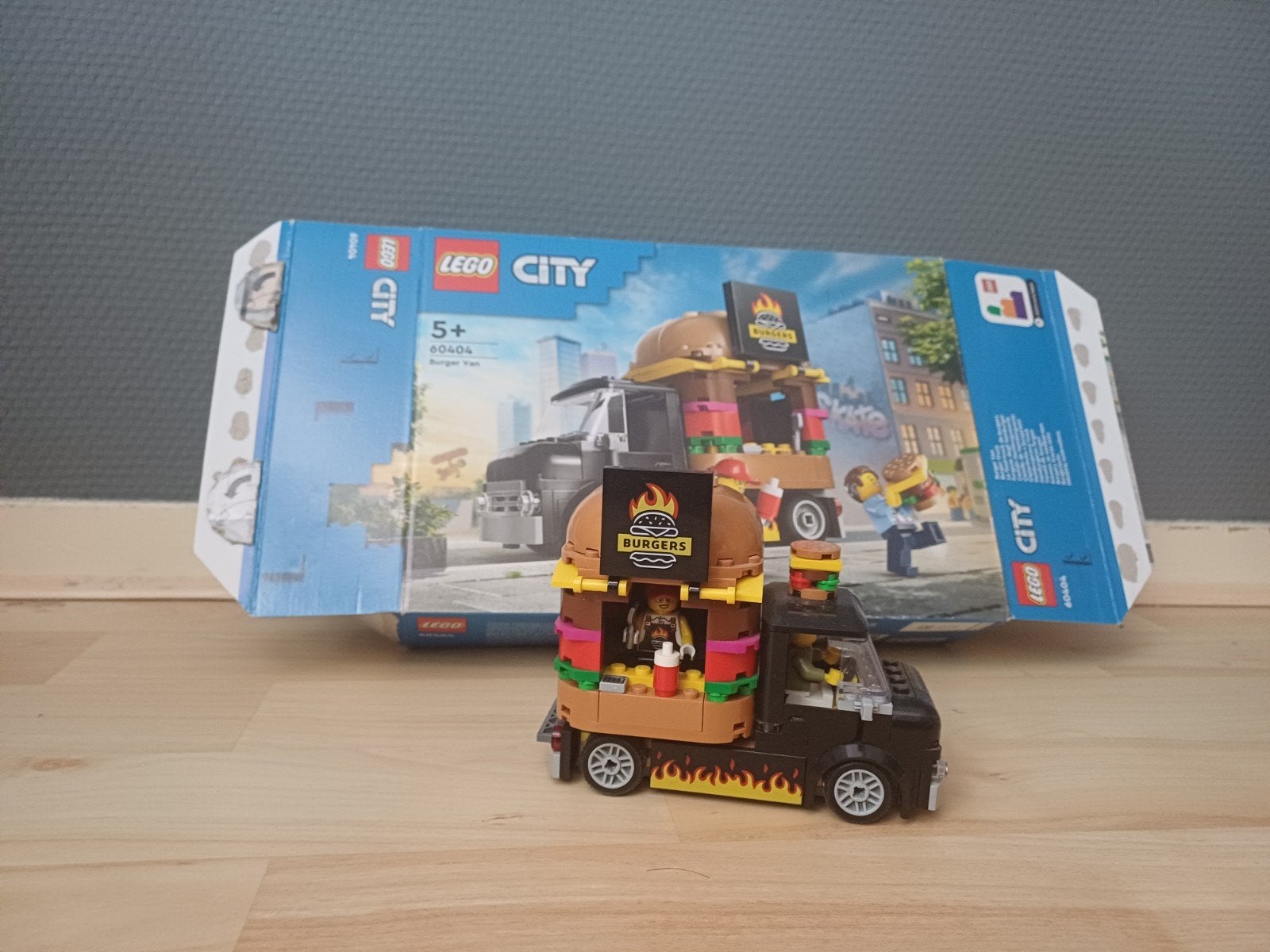 LEGO City 60404 Burger Truck - Zo goed als nieuw, Ophalen of Verzenden