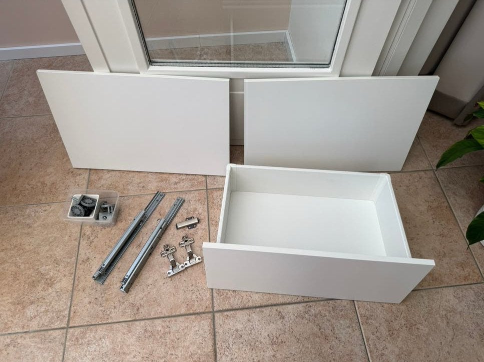 Ikea besta tv meubel onderselen deuren lade schanieren wit, Ophalen of Verzenden, Zo goed als nieuw