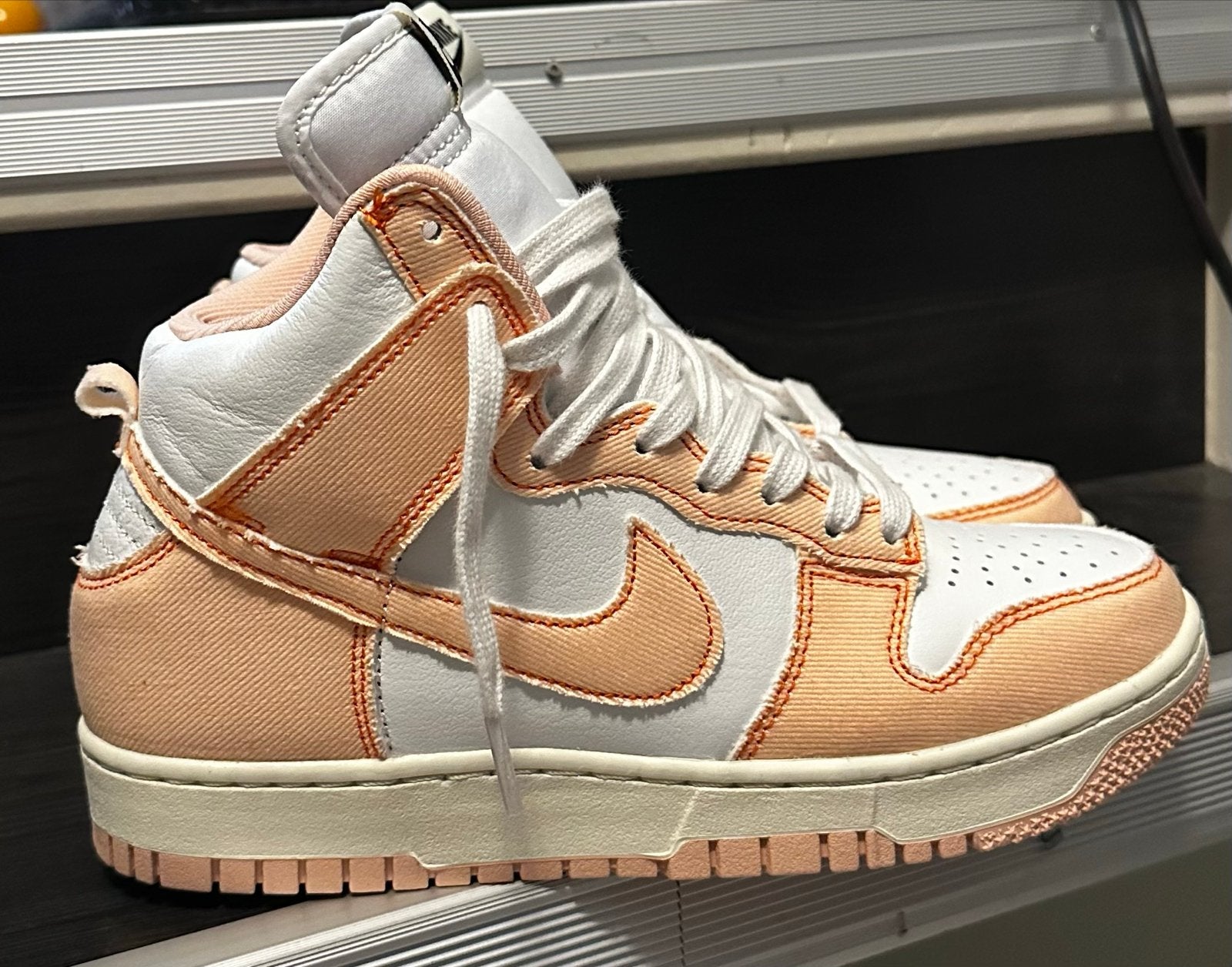 Nieuwe Nike Dunk High 1985 Pink Denim - EU 39 - Nieuw, Verzenden, Nieuw, Roze, Sneakers of Gympen