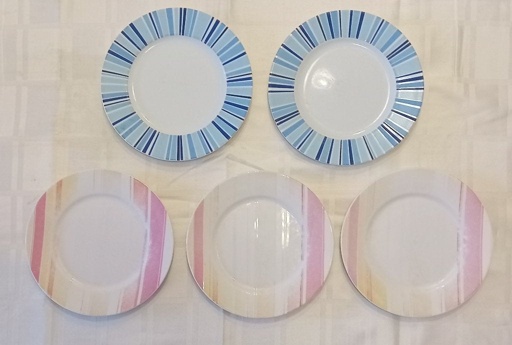 Te Koop: Vijf kleine borden., Gebruikt, Ophalen of Verzenden, Bord(en), Overige stijlen