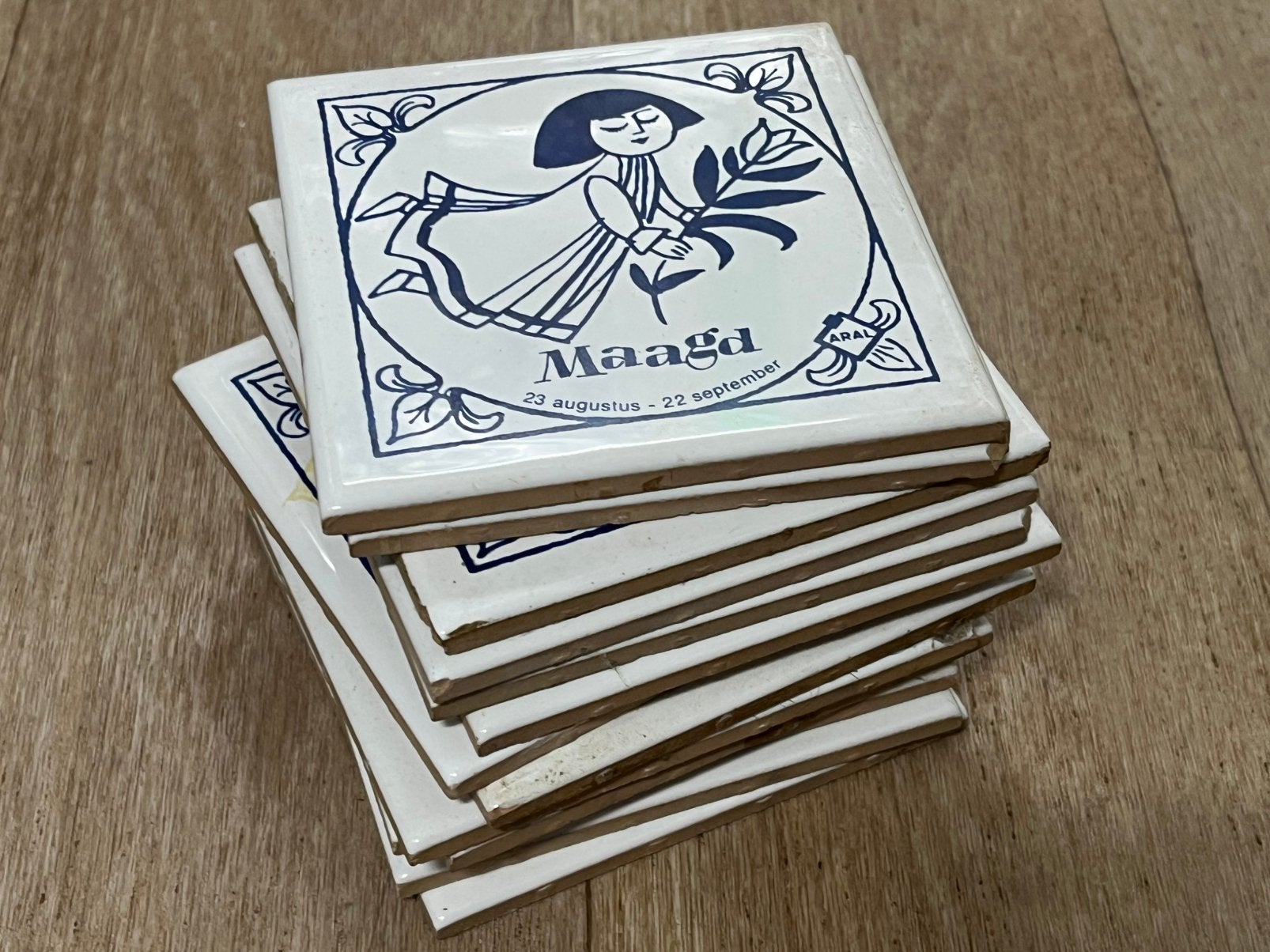 13 vintage ARAL keramische sterrenbeeld tegels wandborden, Verzenden