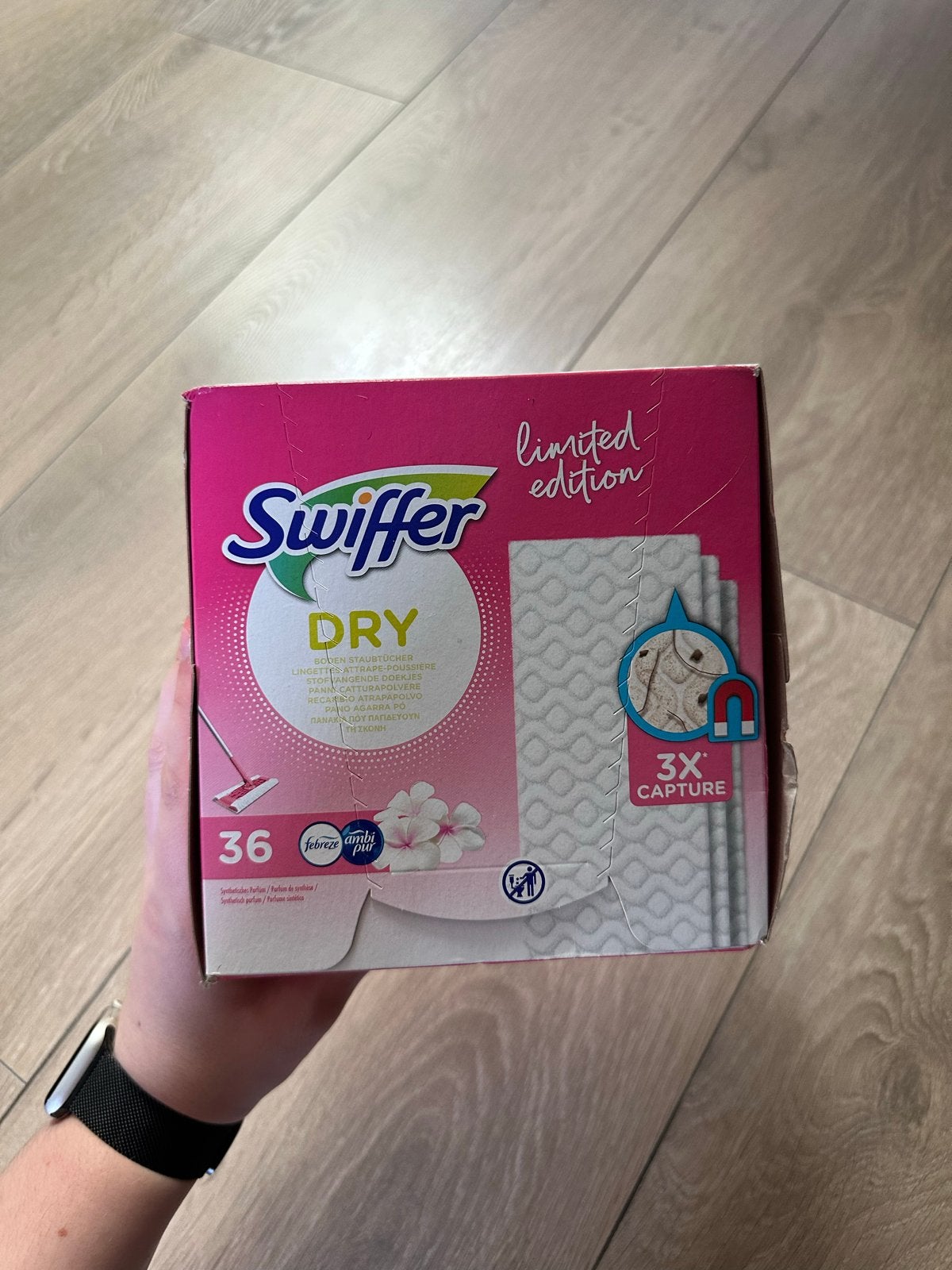Swiffer Dry Dweildoekjes Limited Edition - Nieuw!, Ophalen, Mop of Dweil