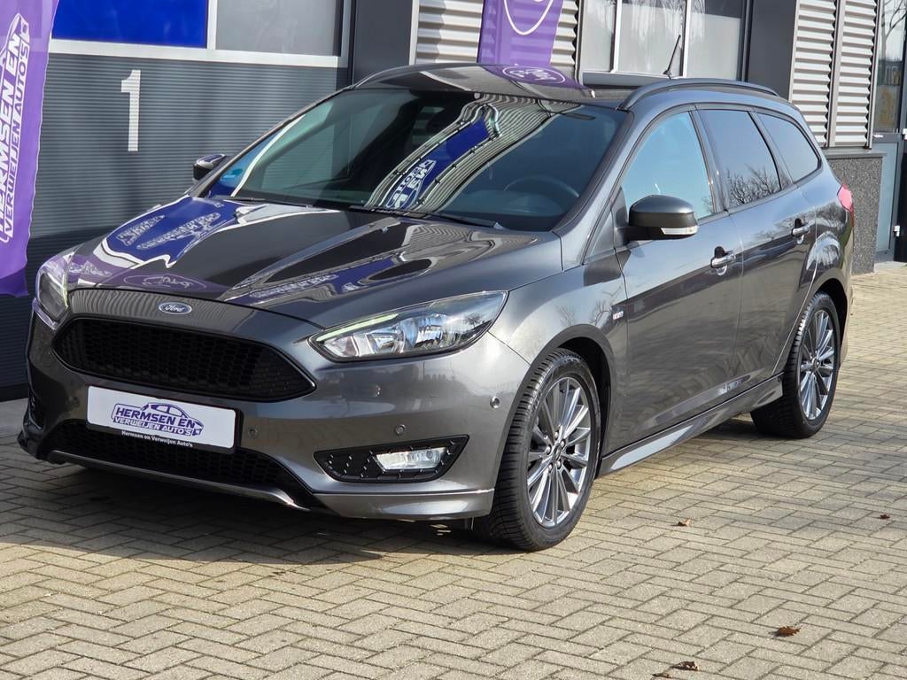 Ford Focus 1.0 EcoBoost 125pk ST-Line nw distributie, Gebruikt, Zwart, USB, Handgeschakeld