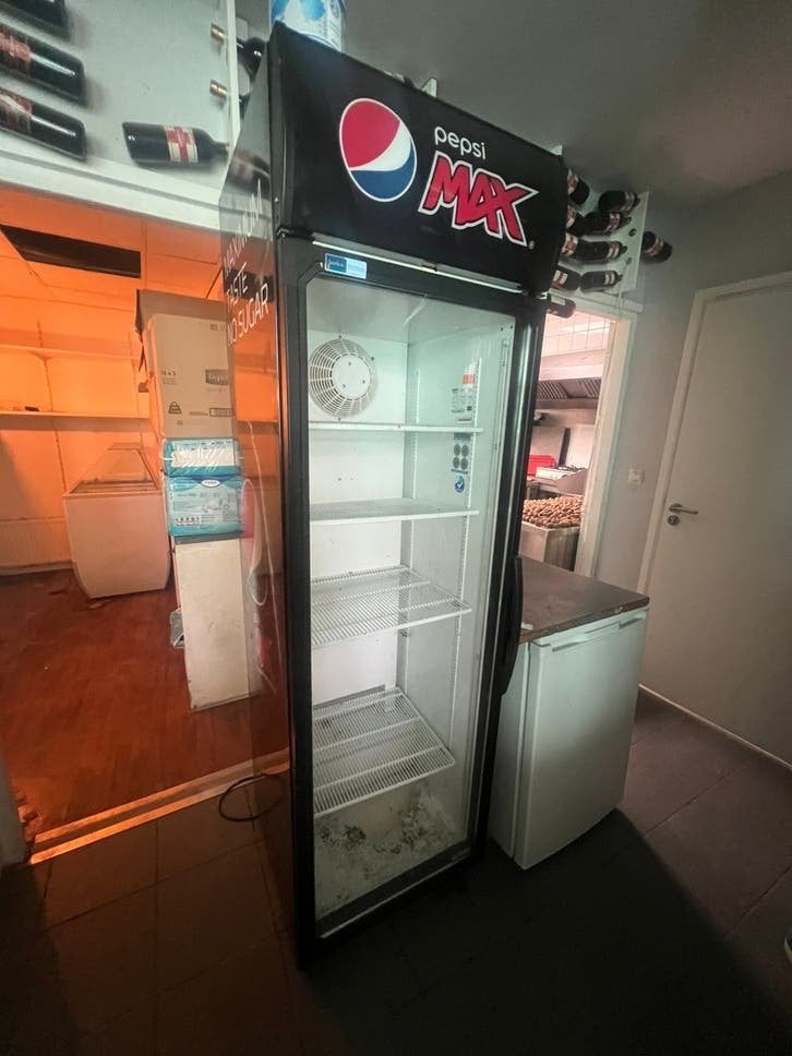 Pepsi horeca drankkoelkast, Ophalen, Koelen en Vriezen
