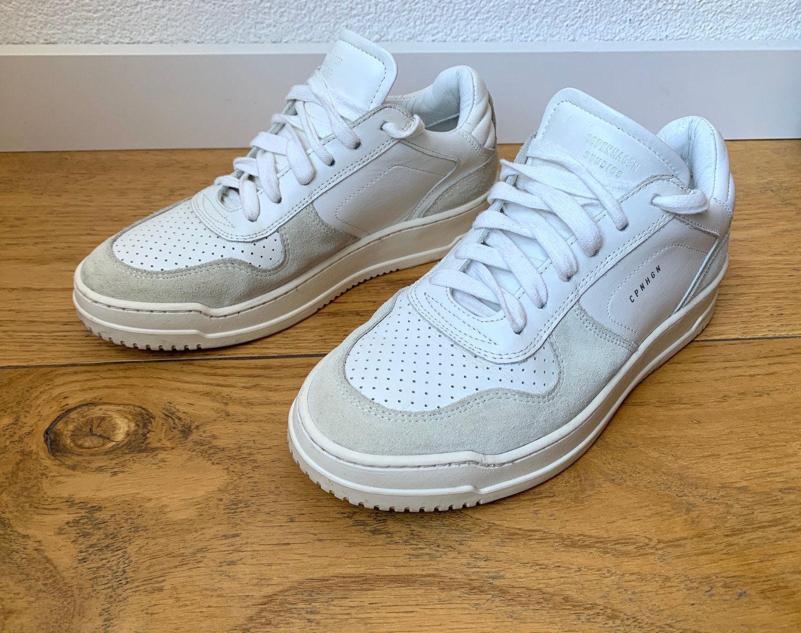 Copenhagen Studios witte sneakers maat 40, Kleding | Dames, Wit, Ophalen of Verzenden, Sneakers of Gympen, Zo goed als nieuw