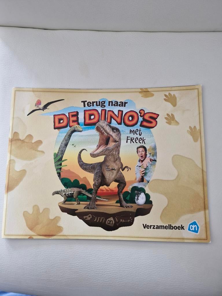 Terug naar de Dino's met Freek - Verzamelboek AH, Ophalen of Verzenden, Zo goed als nieuw, Freek Vonk, Plaatjesalbum