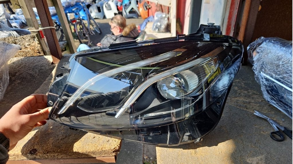 Mercedes W213 E klasse LED koplamp A2139068903 a2139063904, Niet ingevuld, Gebruikt, Mercedes-Benz, Niet ingevuld