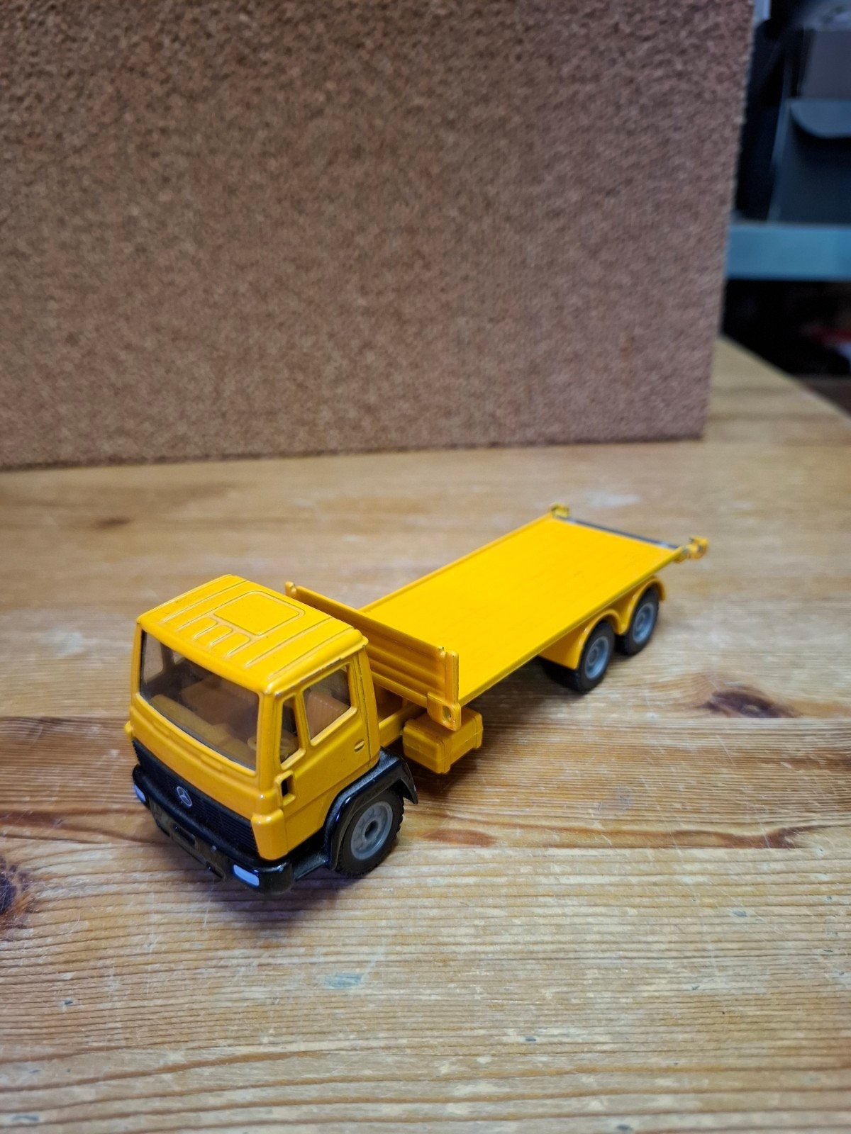 Siku Mercedes bakwagen, Hobby en Vrije tijd, Modelauto's | 1:50, Ophalen of Verzenden, Gebruikt, Bus of Vrachtwagen, SIKU