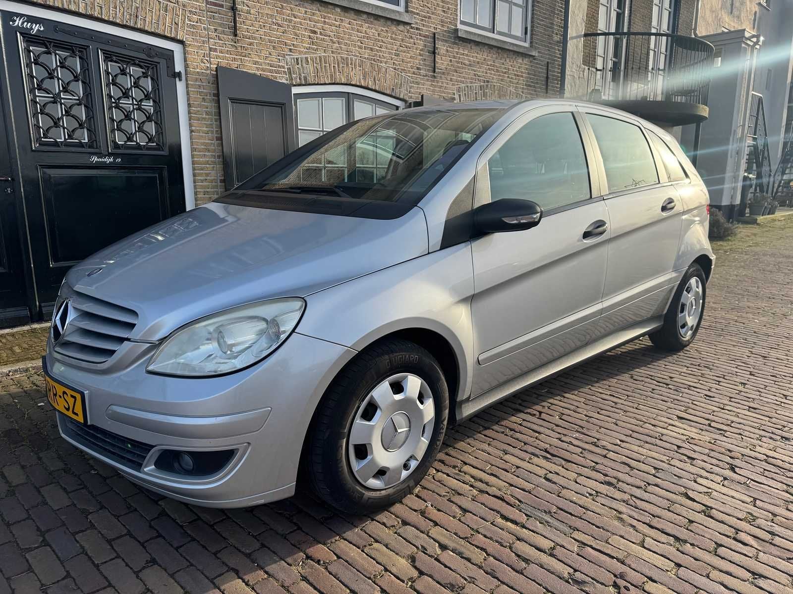 Mercedes-Benz B-klasse 170 Elégance 20-RR-SZ, Auto's, Voorwielaandrijving, 15 km/l, Gebruikt, 4 cilinders