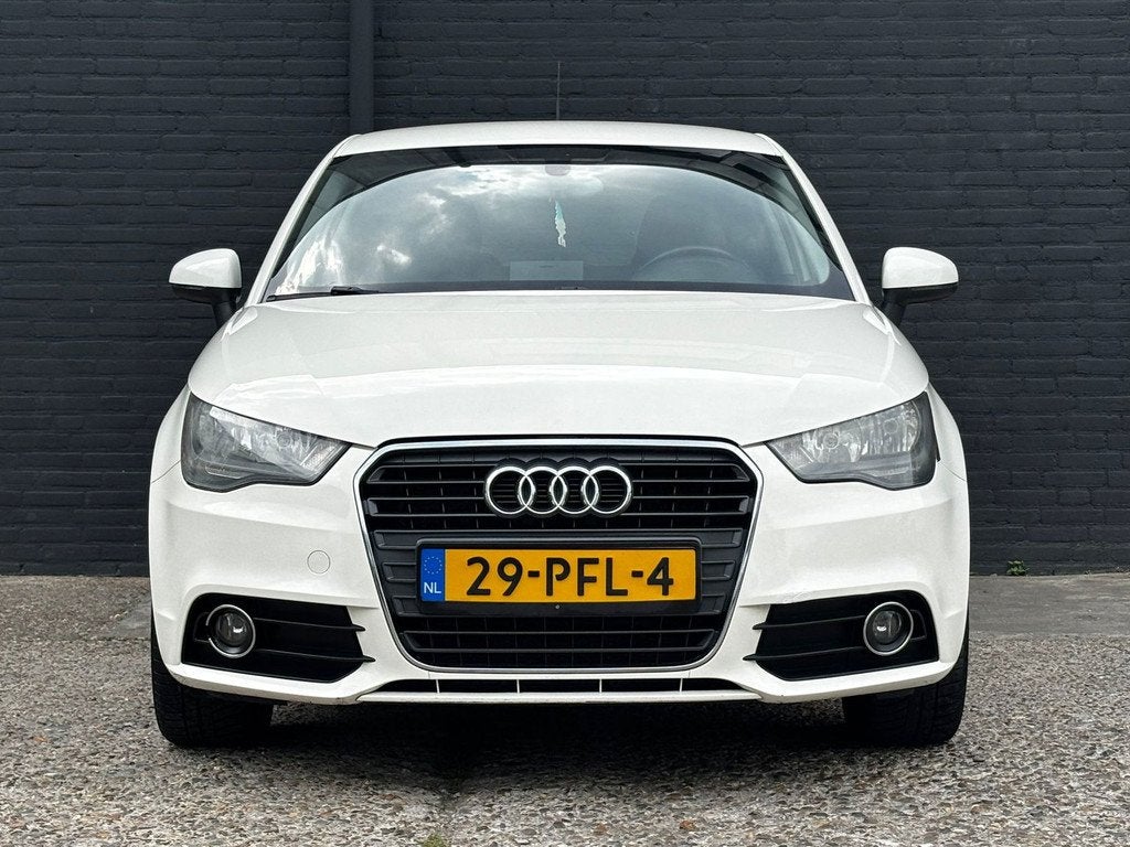 Audi A1 1.2 TFSI Ambition Pro Line Business EXPORT| AIRCO |, Auto's, Audi, Voorwielaandrijving, 4 cilinders, 4 stoelen, Wit