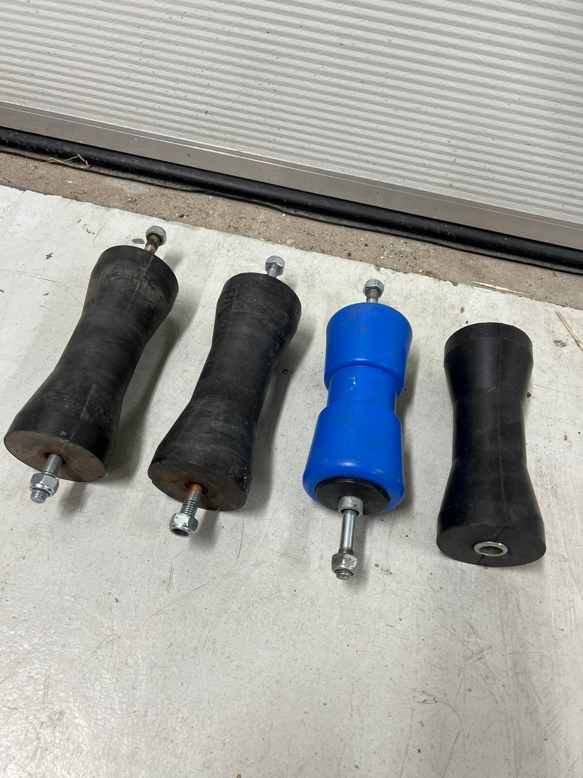 4 stuks kielrollen / bootrollen 200mm, Watersport en Boten, Accessoires en Onderhoud, Ophalen of Verzenden, Zo goed als nieuw