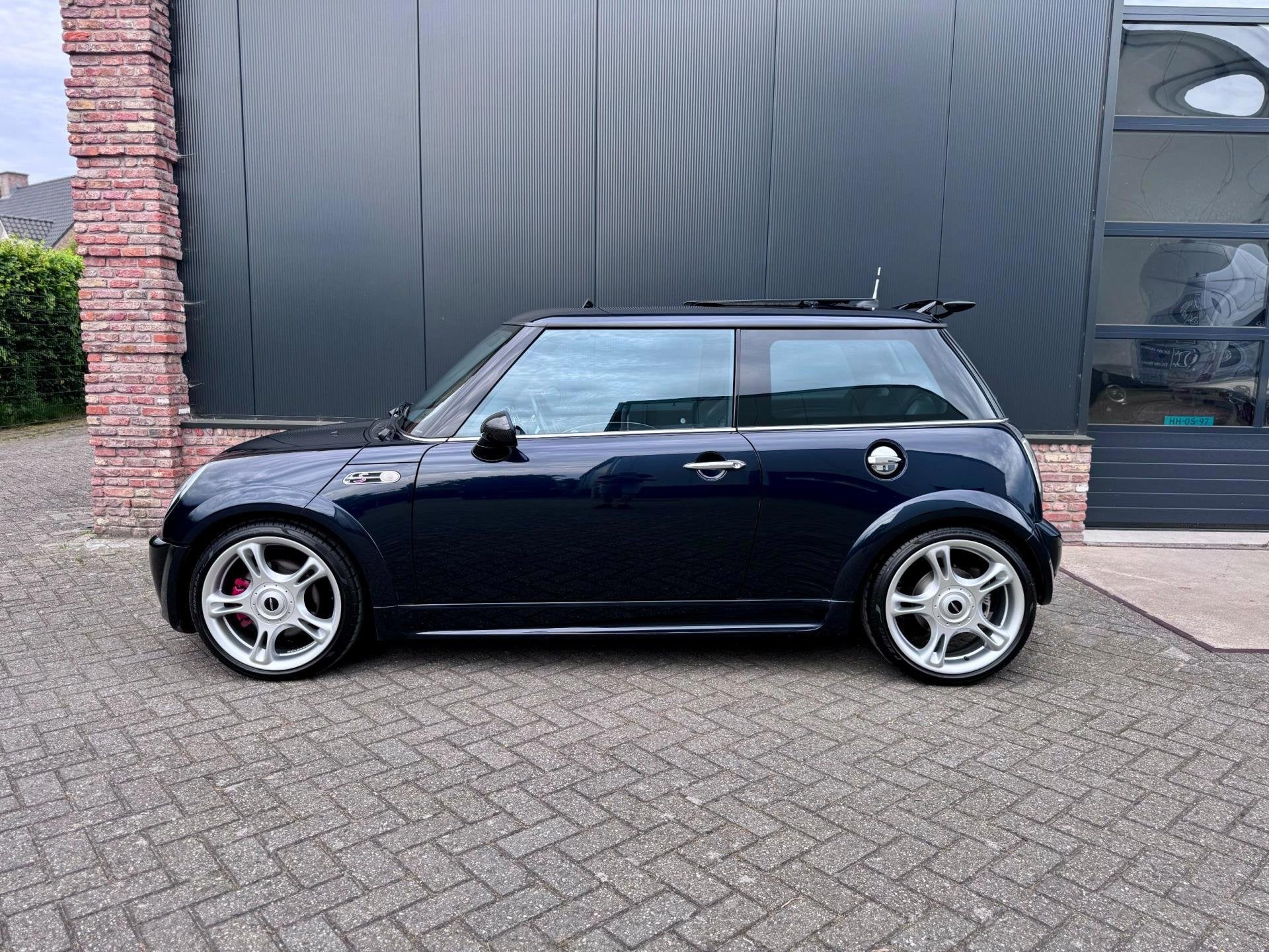 Mini Mini 1.6 Cooper S R53 JCW NAP Youngtimer Verzamelobject, Auto's, Xenon verlichting, Gebruikt, 4 cilinders, 4 stoelen