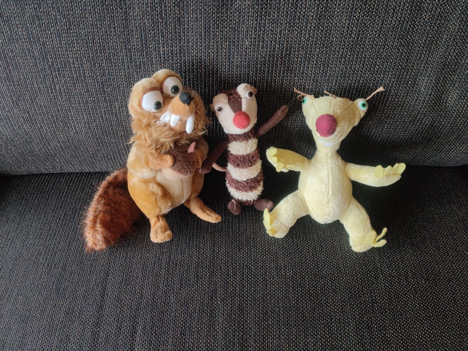 Ice Age knuffel Eddie/Crash, Ophalen of Verzenden, Zo goed als nieuw, Middelgroot (20 tot 80 cm)
