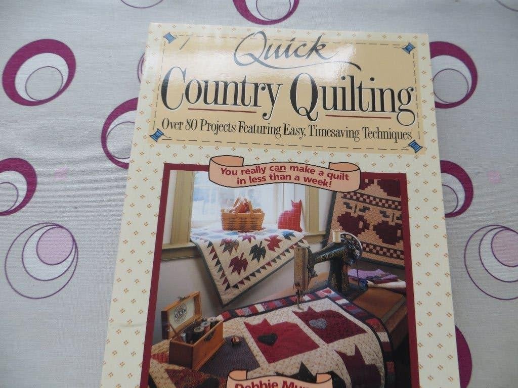 quilt boek/Debbie Mumm/Country quilting/Patchwork/katoen, Debbie Mumm, Ophalen of Verzenden, Zo goed als nieuw, Borduren en Naaien