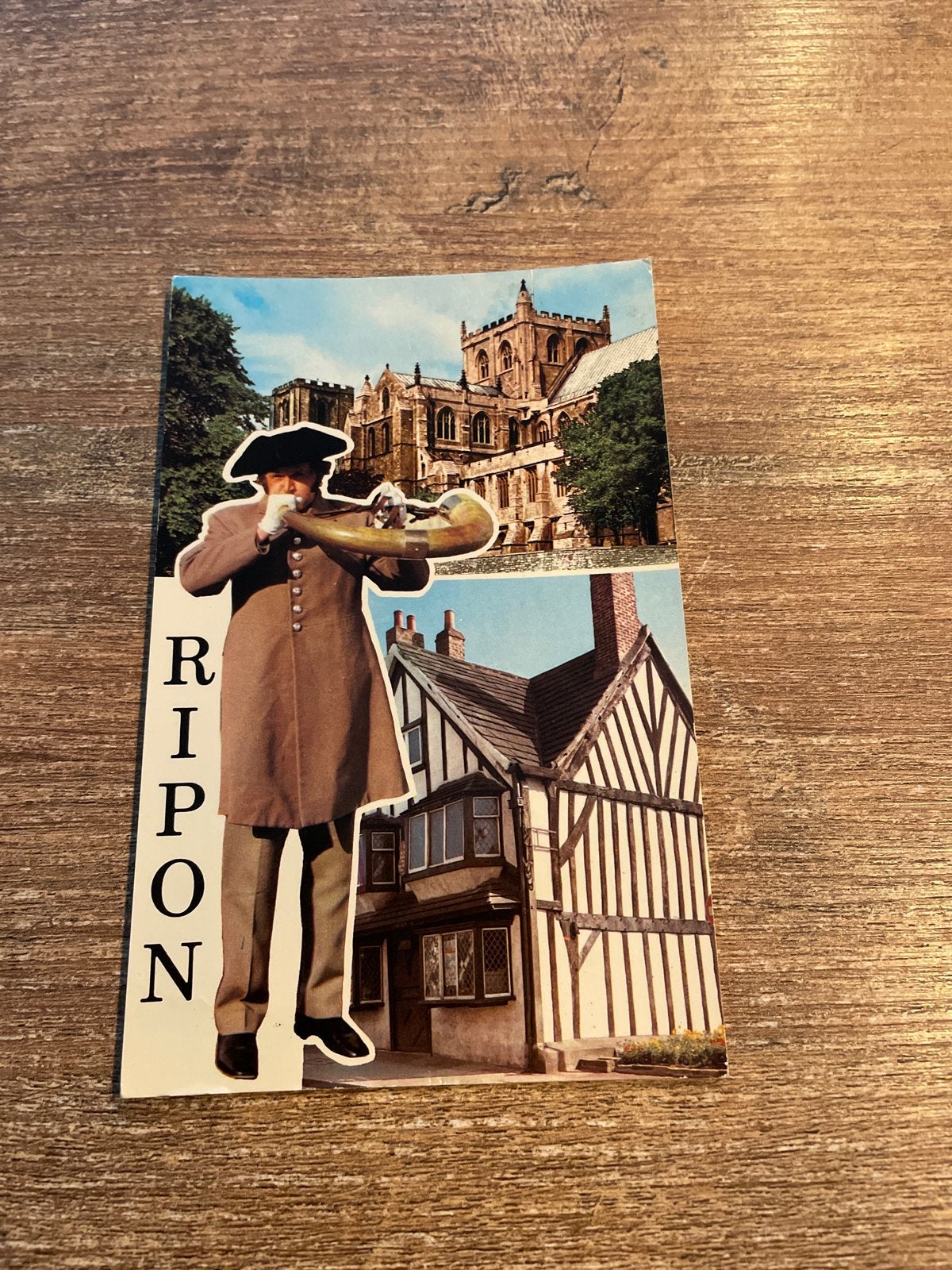 Vintage Ansichtkaart Ripon: The Hornblower, Kathedraal, Wake, Ophalen of Verzenden, 1960 tot 1980, Gelopen, Engeland