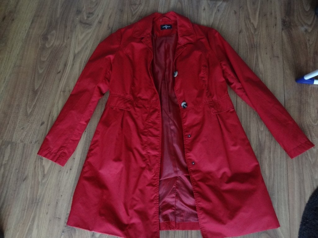 C&A the outerwear jas, Maat 38/40 (M), Ophalen of Verzenden, Rood, Gedragen