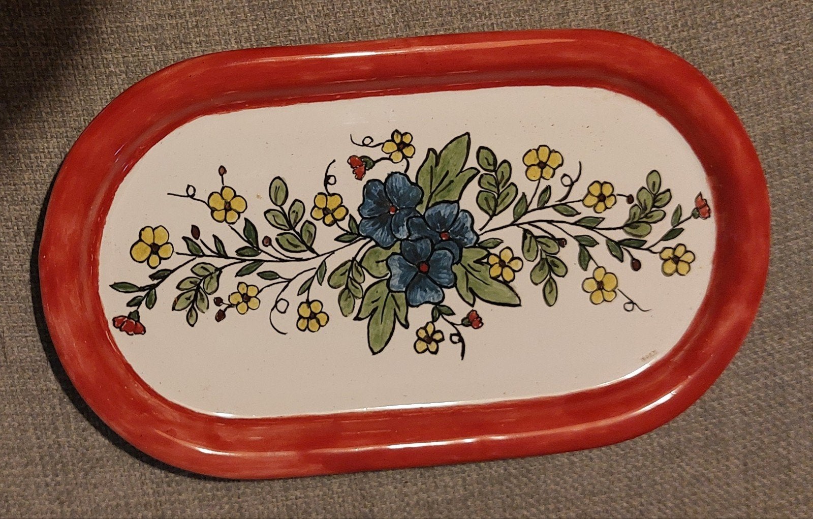 Vrolijk handbeschilderd keramiek schaaltje ( 21 bij 12 cm)!!, Ophalen of Verzenden