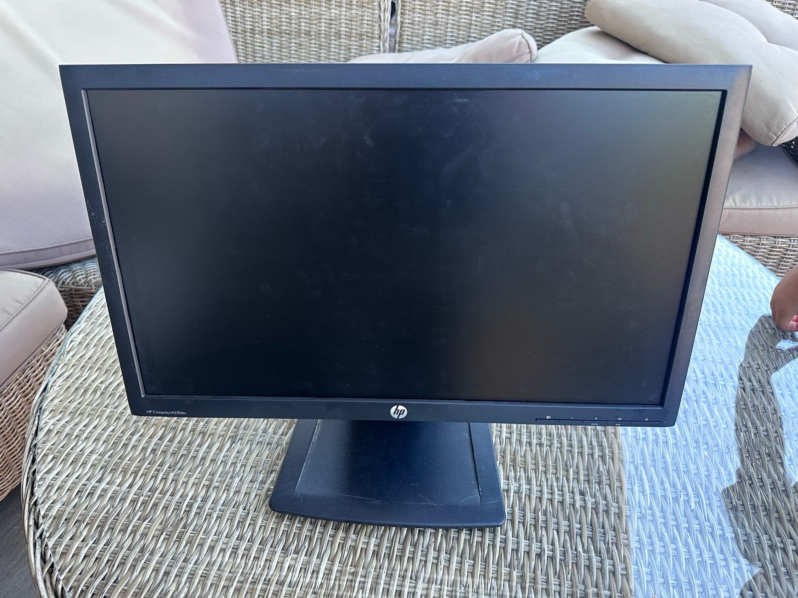 HP Compaq LA2306x Monitor - Full HD, Draaibaar, Computers en Software, Ophalen, In hoogte verstelbaar, Full HD, Zo goed als nieuw