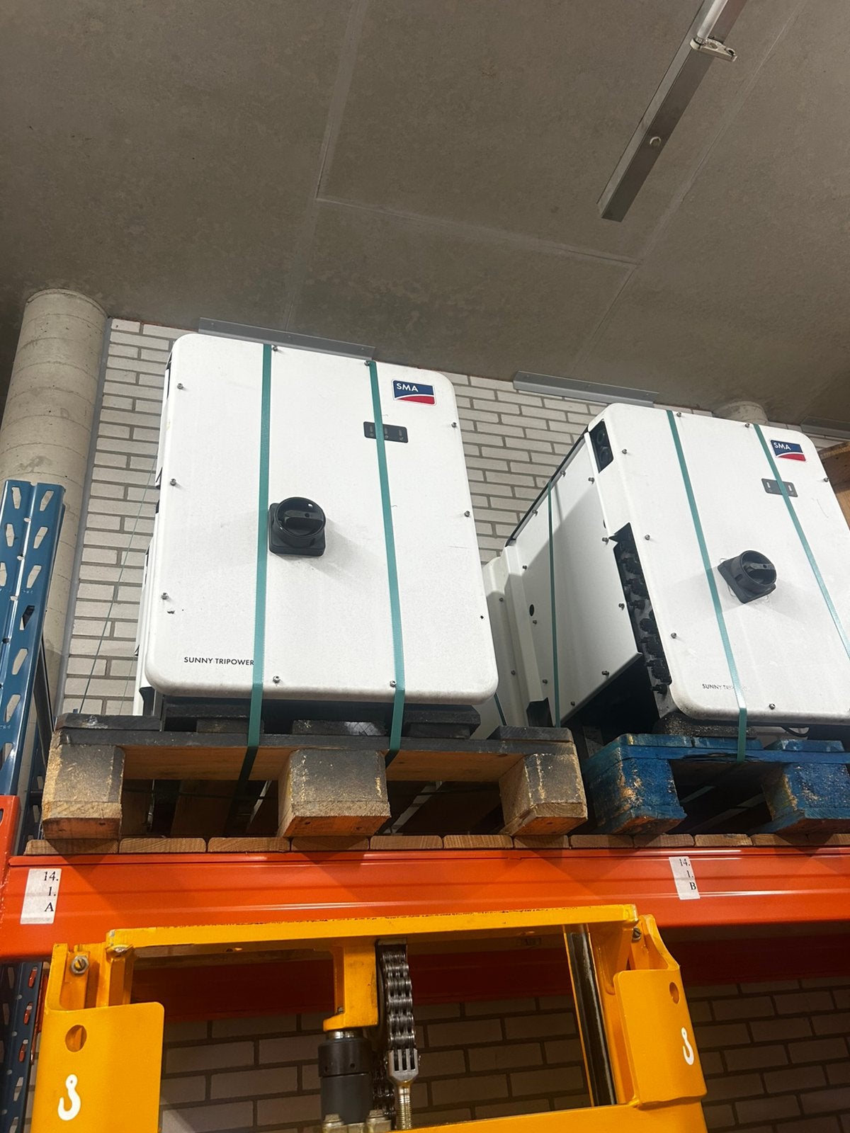 Omvormers zonne energie 4 stuks, Ophalen, Gebruikt
