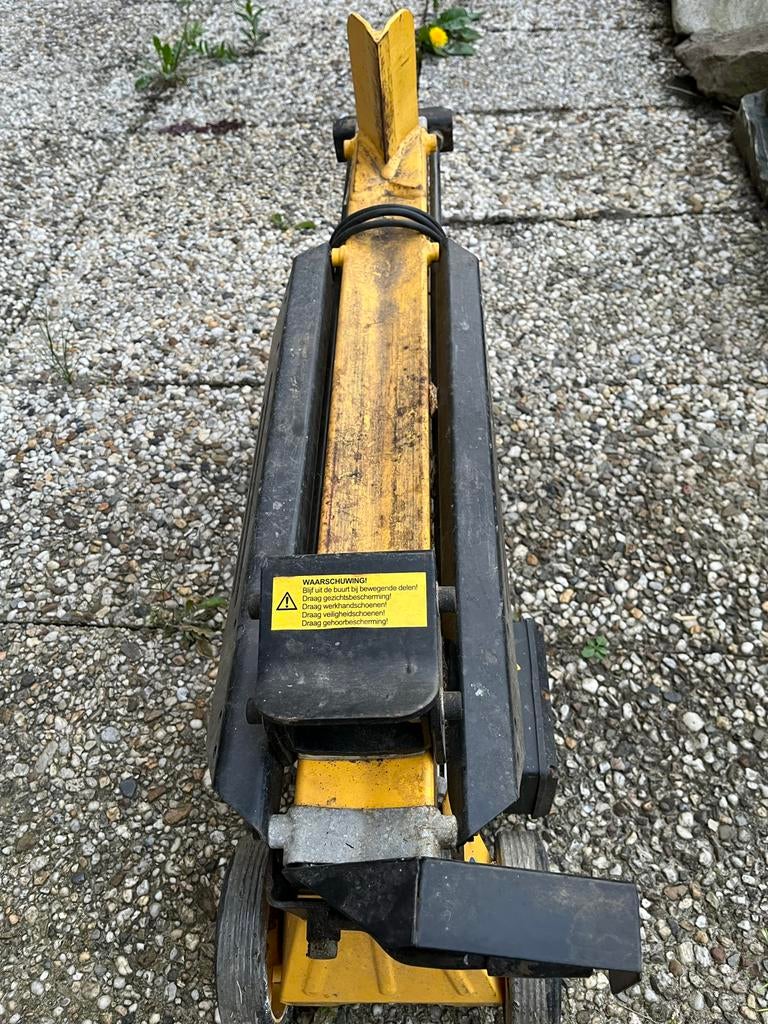 Kloofmachine 5 ton druk - Elektrisch, Ophalen of Verzenden, Gebruikt, Elektrisch, Liggend