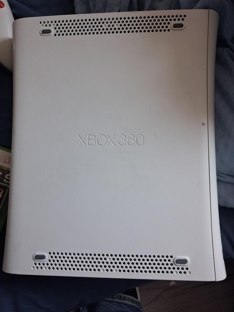 Xbox 360 met controller en 3 games, Spelcomputers en Games, Spelcomputers | Xbox 360, Ophalen, 360 Pro of Premium, Met 1 controller