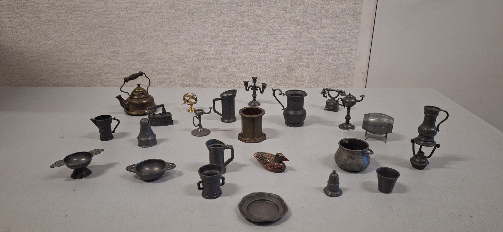 Collectie mini tinnen beeldjes en miniaturen, Ophalen of Verzenden