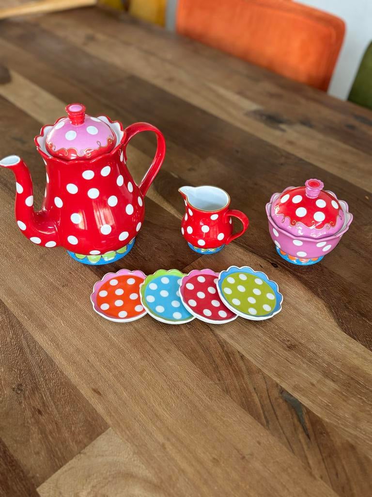 Oilily Theeservies - Rood met Witte Stippen, Ophalen of Verzenden, Zo goed als nieuw, Overige stijlen, Compleet servies