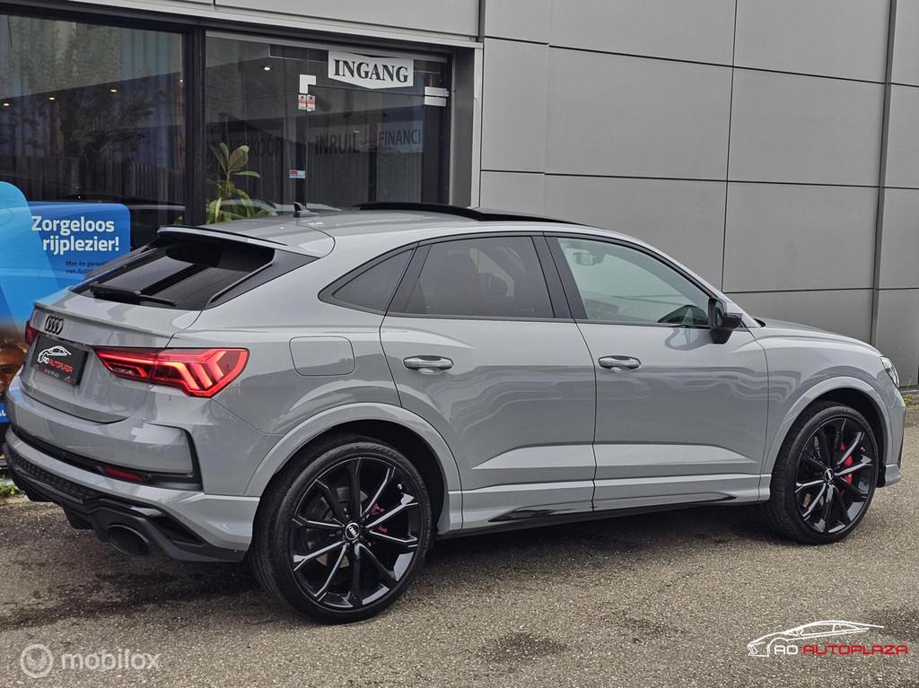 Audi RS Q3 Sportback 2.5 TFSI Nardo/Panorama/RS Seats/B&O/36, Auto's, Audi, Automaat, Zwart, 1675 kg, Bedrijf