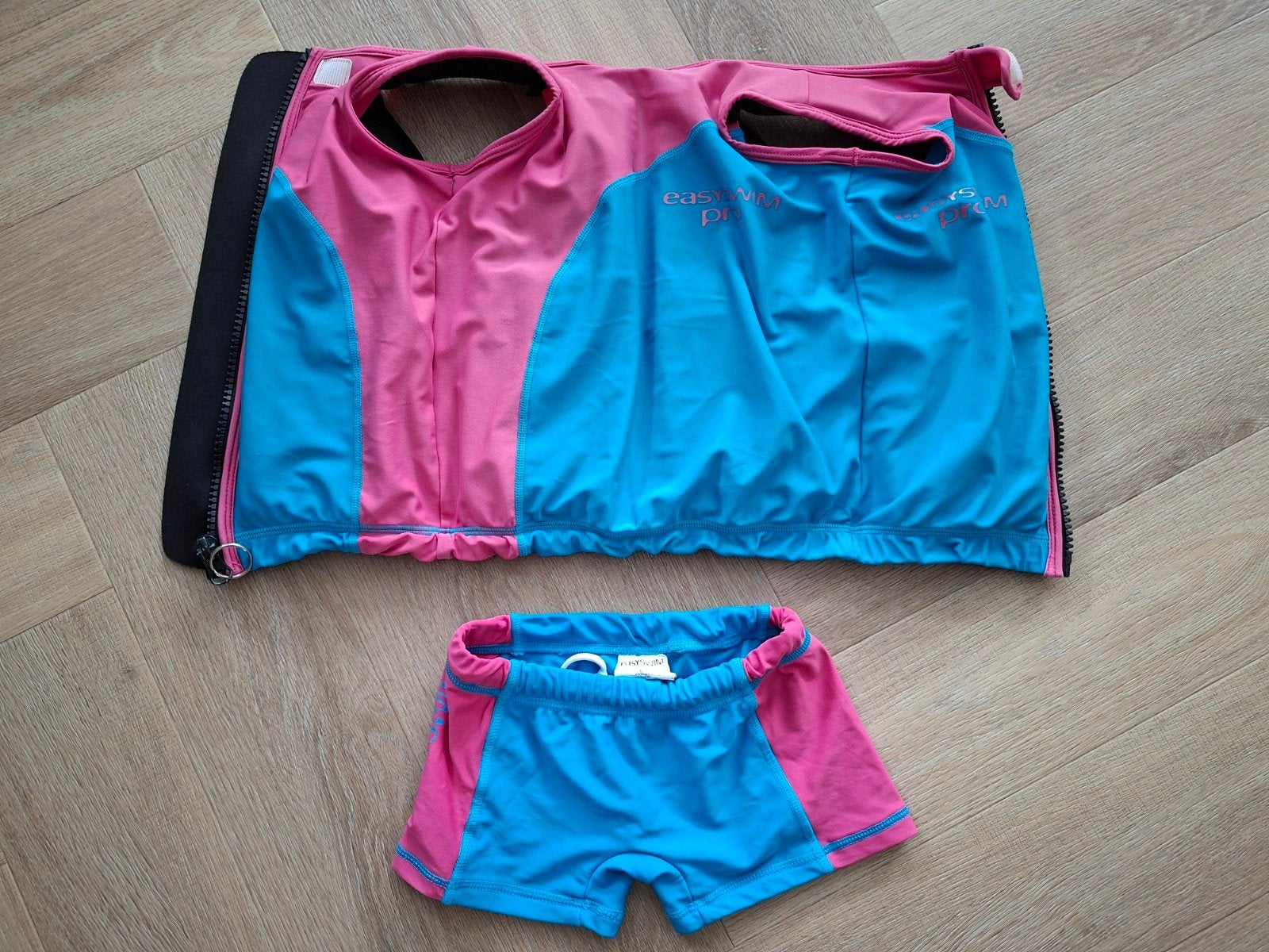 easy swim pro zwemvest en zwembroek zgan, Ophalen, Zo goed als nieuw, Meisje, Zwem-accessoire