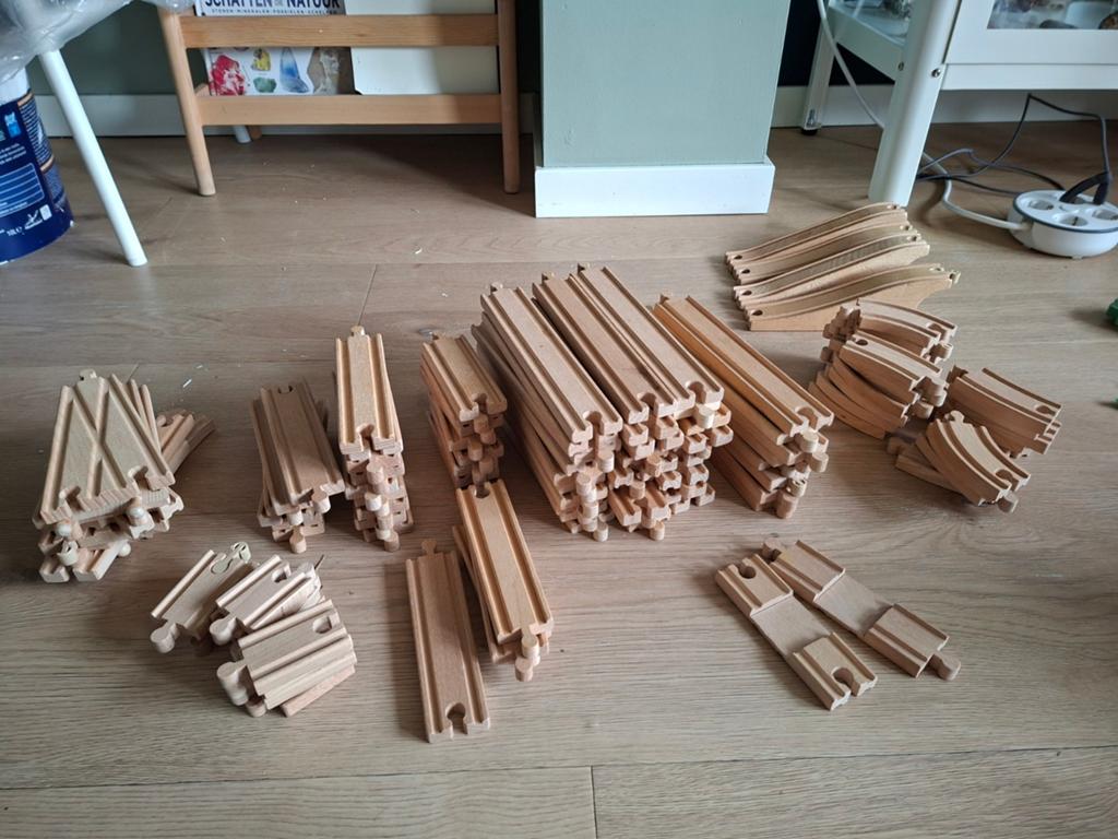 Grote Brio Houten Treinbaan Collectie met Accessoires, Ophalen, Gebruikt, Rij- of Hobbelspeelgoed