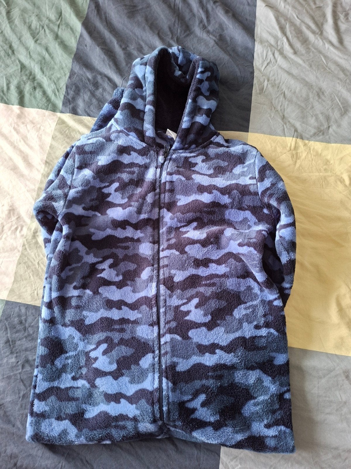 Blauwe camouflage onesie voor jongens, maat 134/140, Kids, Ophalen of Verzenden, Jongen, Overige typen