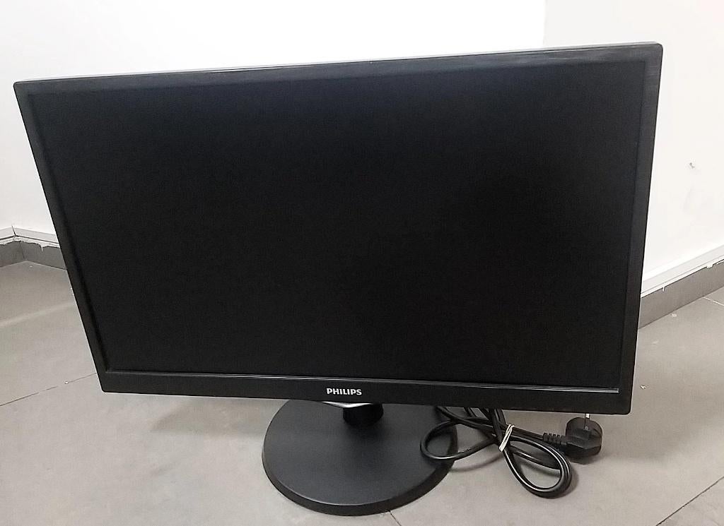 24 Inch Philips 240V Led Lcd heel veel aansluitingen + HDMI, Computers en Software, Monitoren, Gebruikt, 101 t/m 150 Hz, DVI, HDMI