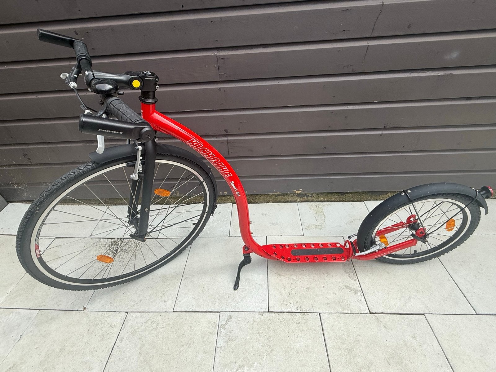 Kickbike Sport G4 - Rode step voor volwassenen, Fietsen en Brommers, Steps, Ophalen, Nieuw, Kickbike