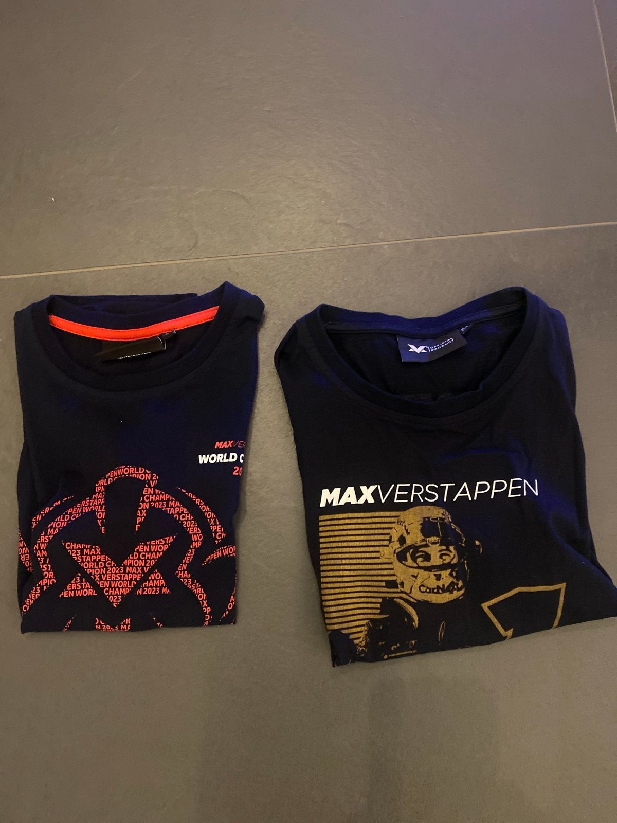 2x Max Verstappen T-shirts - Maat 152, Kinderen en Baby's, Ophalen of Verzenden, Zo goed als nieuw, Jongen, Shirt of Longsleeve