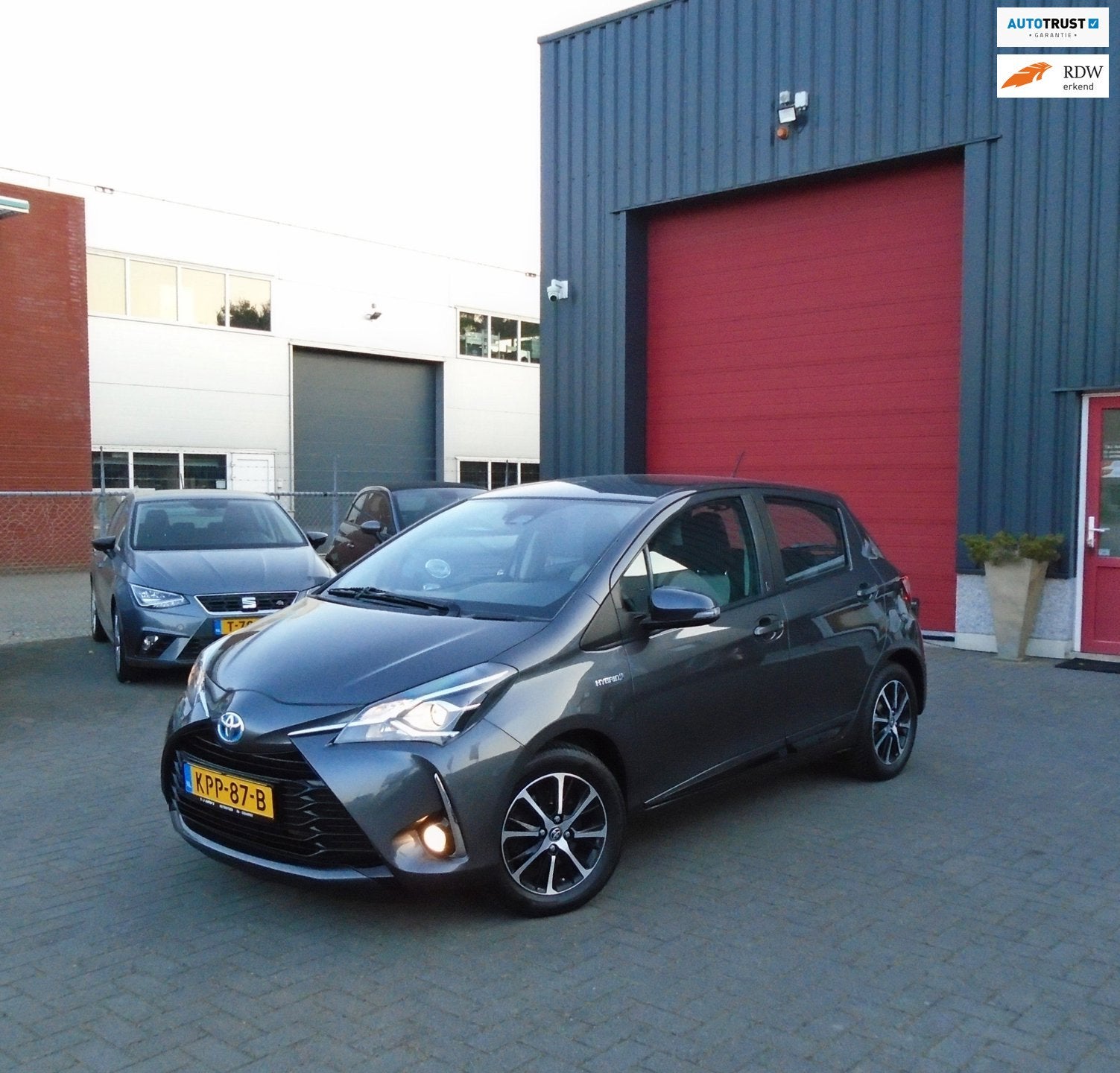 Toyota Yaris 1.5 Hybrid Design,Camera,PDC, Auto's, Dealer onderhouden, Gebruikt, 4 cilinders, Automatische klimaatregeling