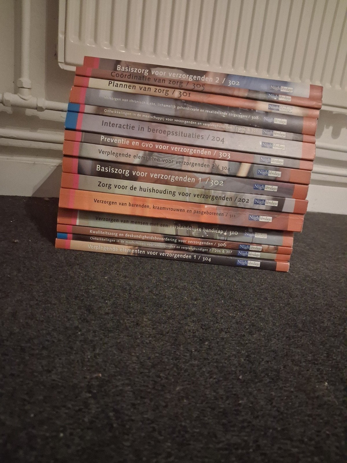 Leerboeken Zorg en Verpleging - Diverse Niveaus, Gelezen, Nijgh & Van Ditmar, Ophalen of Verzenden, MBO
