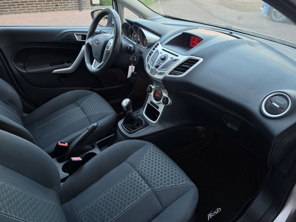 Ford Fiesta | NL Auto | Airco | LM Velge 1.4 Titanium, Auto's, Euro 5, Stof, Origineel Nederlands, Bedrijf