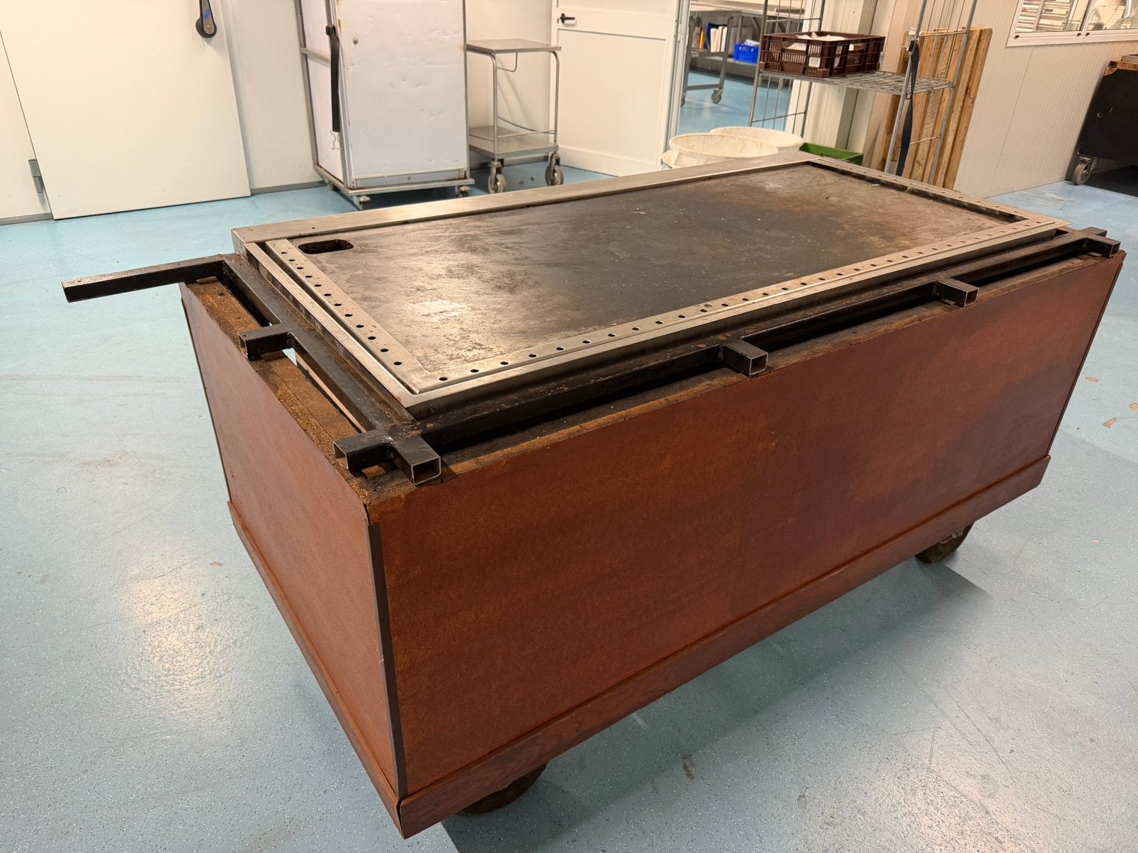 Bakplaat groot op wielen / gas. Bbq, Ophalen, Gebruikt, 200 cm of meer, 75 tot 100 cm