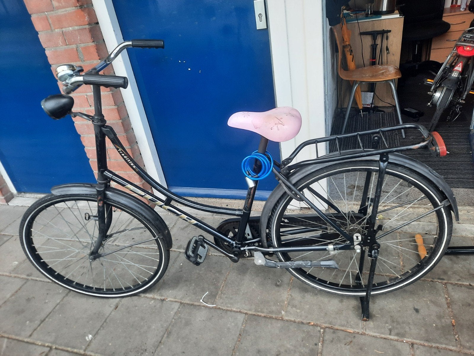 Traditionele damesfiets - Zwart met roze zadel, Fietsen en Brommers, Terugtraprem, 50 tot 53 cm, Ophalen, Overige merken