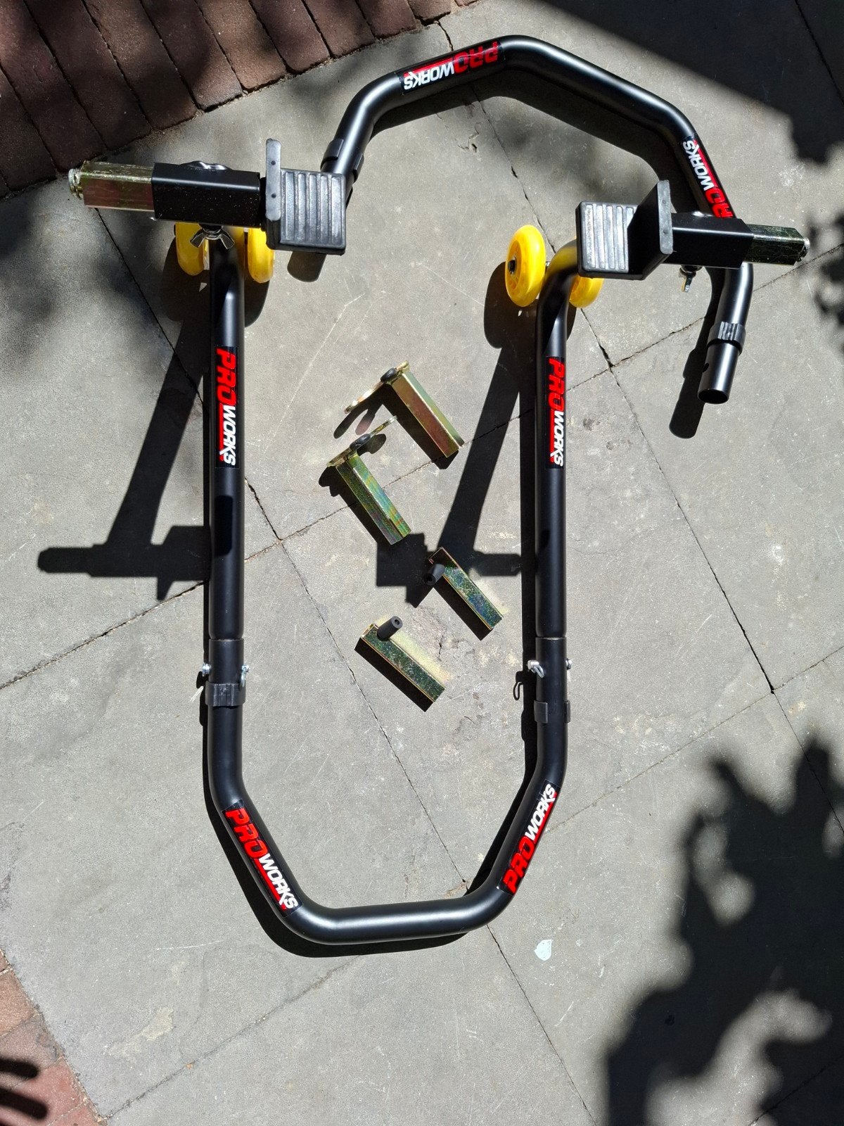 Paddock stand, Ophalen