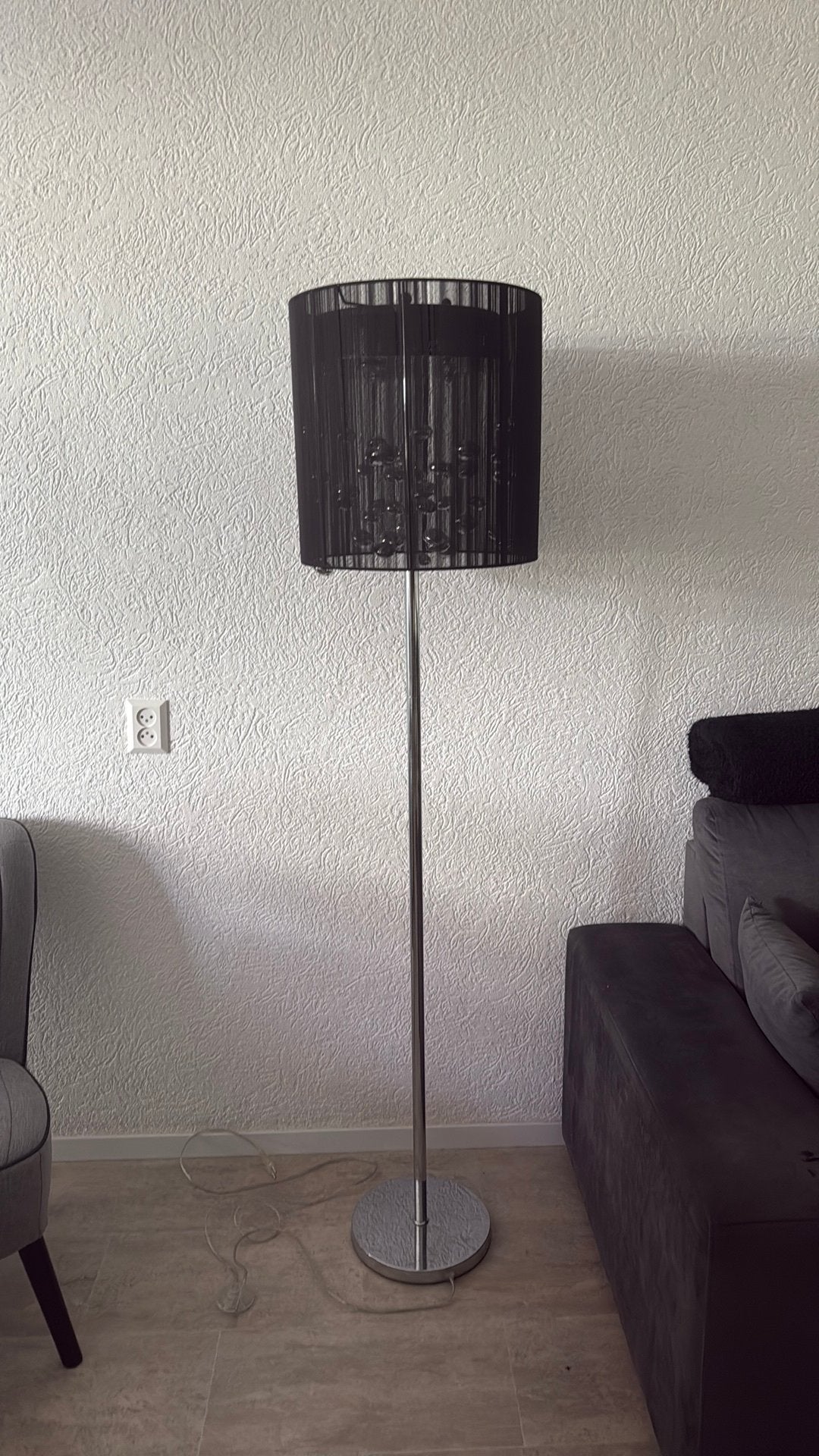 Leuke zwarte vloerlamp Te koop!, Huis en Inrichting, Lampen | Vloerlampen, Ophalen, Zo goed als nieuw, 150 tot 200 cm